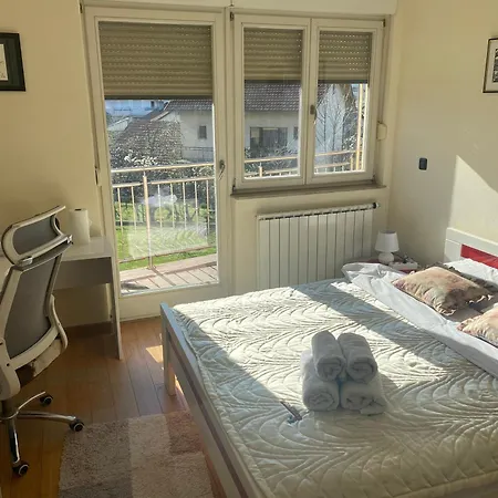 Δωμάτια σε οικογενειακή κατοικία Bolek Mansion