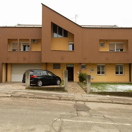 Bolek Mansion Δωμάτια σε οικογενειακή κατοικία *